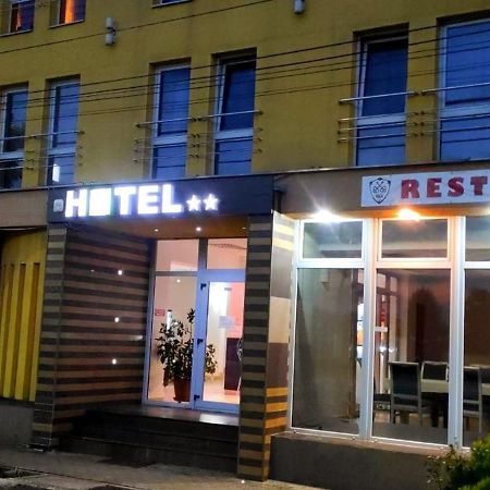 Hotel Riga 아라드 외부 사진
