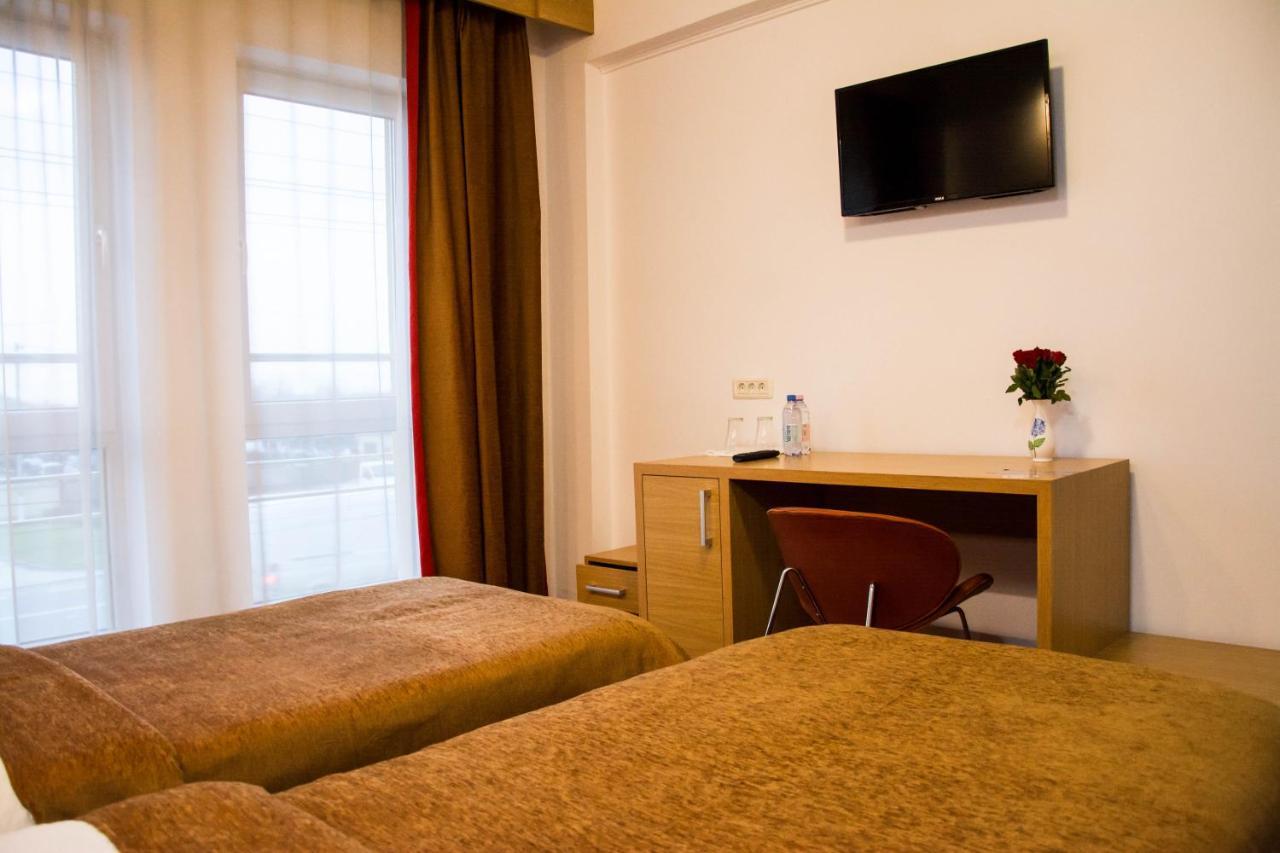 Hotel Riga 아라드 외부 사진