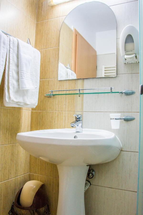 Hotel Riga 아라드 외부 사진