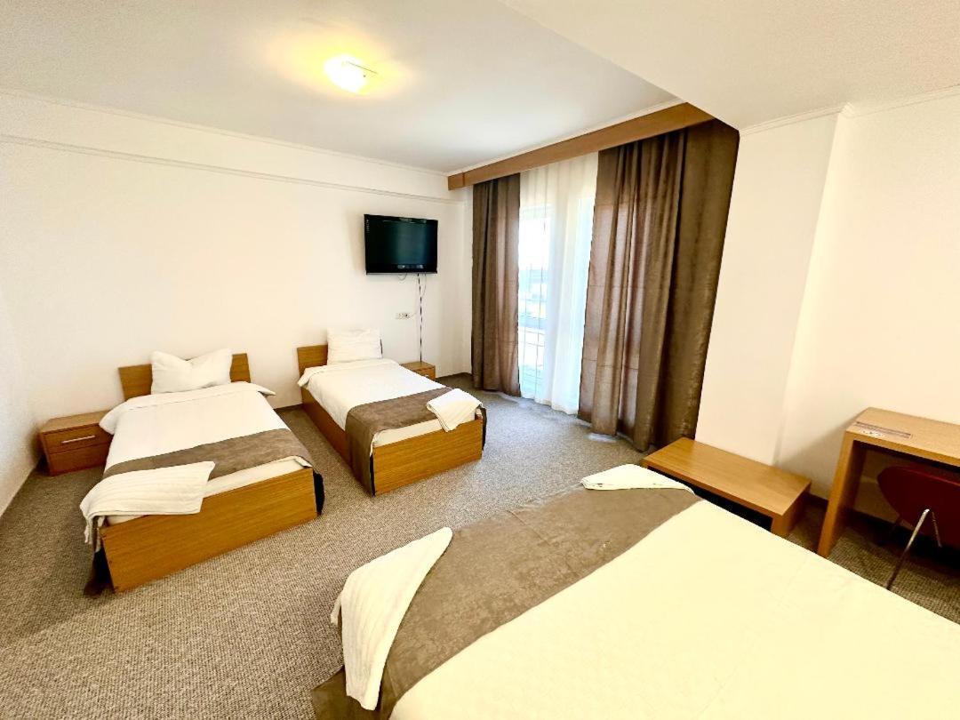 Hotel Riga 아라드 외부 사진