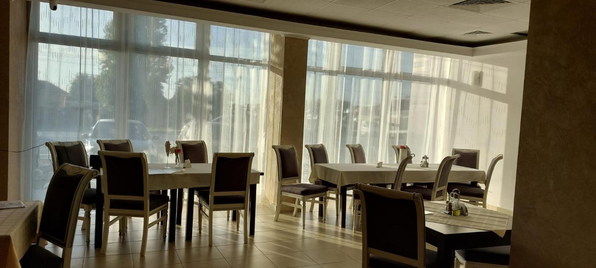Hotel Riga 아라드 외부 사진