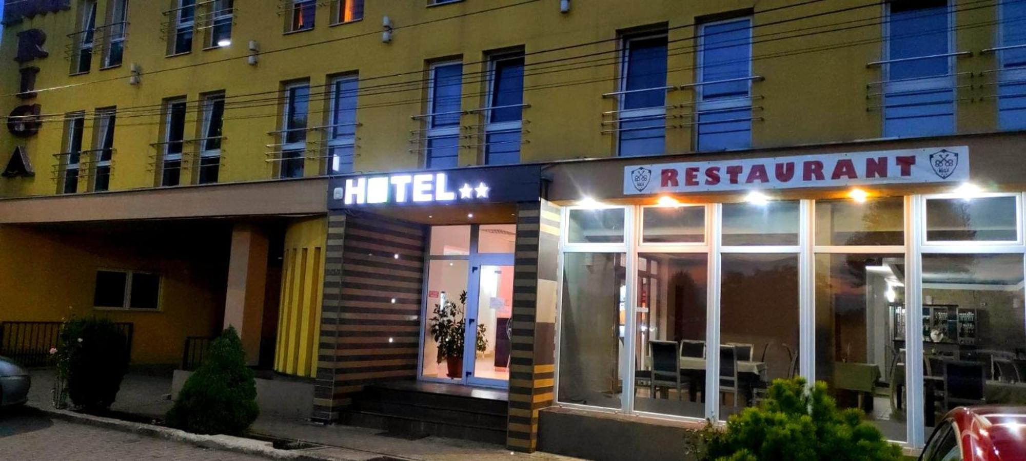 Hotel Riga 아라드 외부 사진